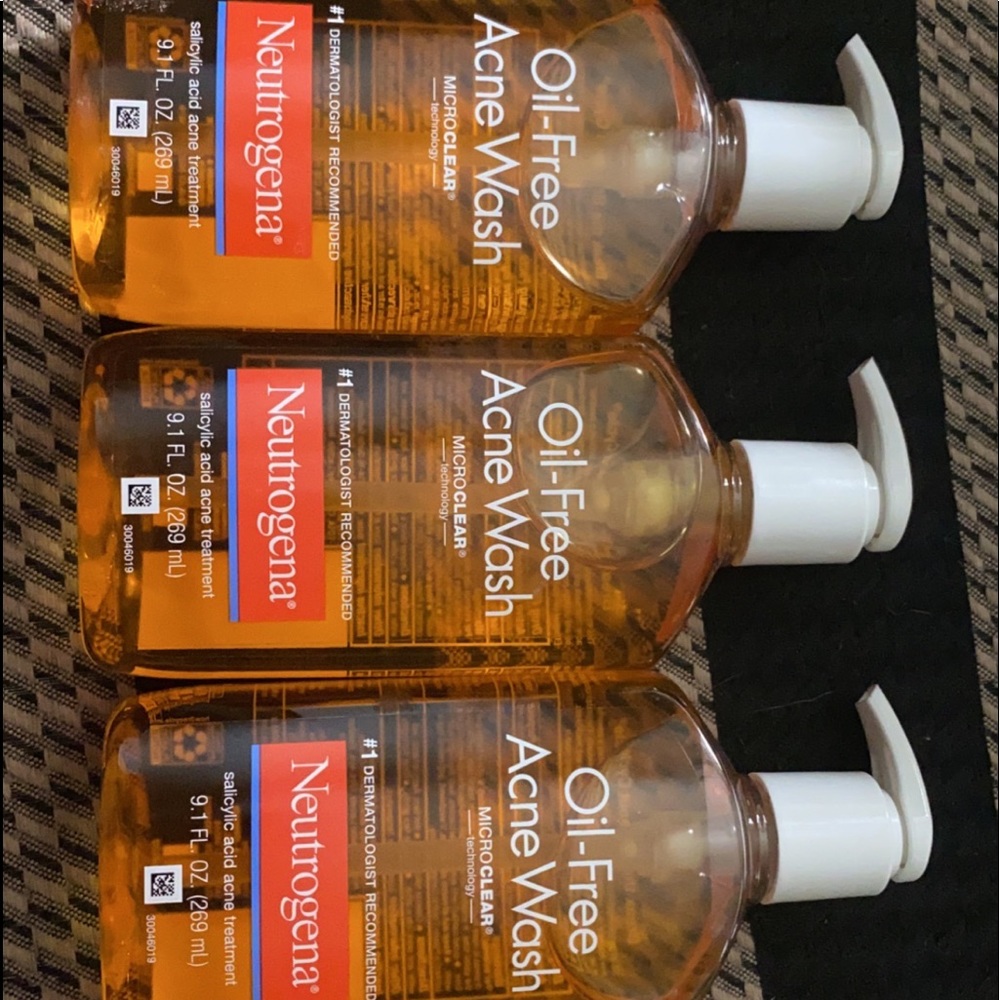 Neutrogena Oil-Free Acne Wash